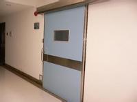 徐州鳳碩快速卷簾門廠 以優(yōu)良、高效、滿意的服務(wù)，鑄就鋼質(zhì)防火門與自動(dòng)門卓越品質(zhì)