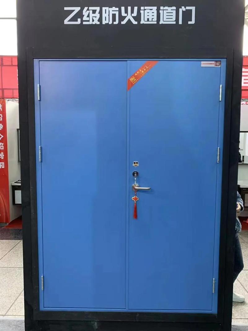 鋼木防火門 簡(jiǎn)約設(shè)計(jì)，堅(jiān)不可摧的安全守護(hù)